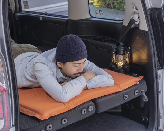 車中泊で快適な睡眠をとろう 高性能なのに安い 車中泊マット 6選 選び方も徹底解説 キャンプ情報メディア キャンプバルーン