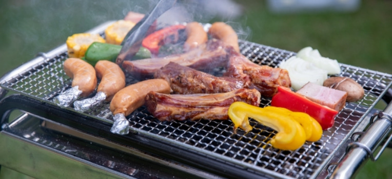 焼き網にもたくさん種類があるって知ってた qだけじゃない 焼き網はいろんな料理に使える優れモノ キャンプ情報メディア キャンプバルーン