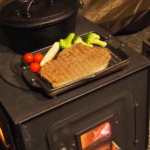 寒さを乗り切るおすすめの薪ストーブ10選！抜群の暖かさで夜でも快適に